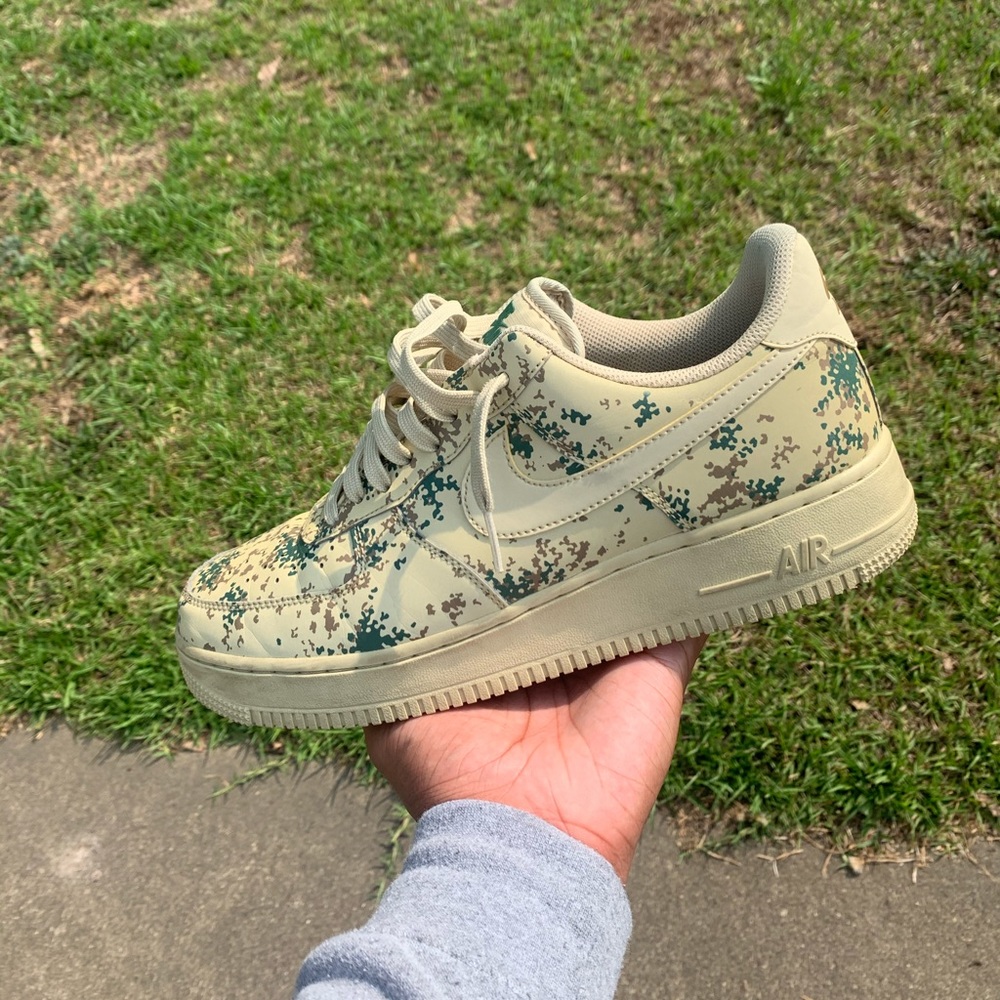 Air Force One “Golden Reflective Camo”